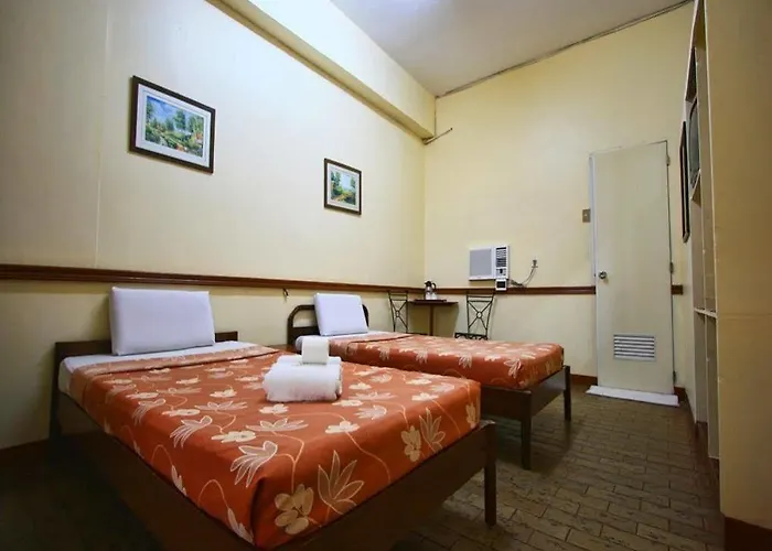 Travelbee Capitol Отель 2*